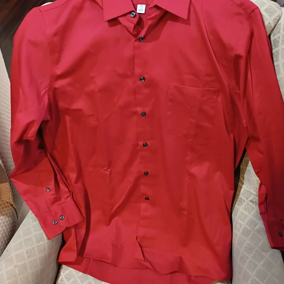 Van Heusen Classic Red Dress Shirt - Picture 1 of 2